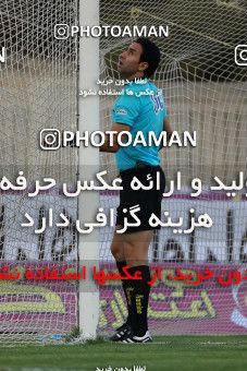 877753, Tehran, [*parameter:4*], لیگ برتر فوتبال ایران، Persian Gulf Cup، Week 8، First Leg، Naft Tehran 1 v 0 Sepahan on 2017/09/26 at Takhti Stadium