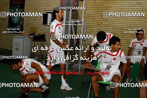 883403, Tehran, Iran, Persepolis Football Team Testing the physicsl readiness of the players on 2011/06/25 at Enghelab Sport Complex