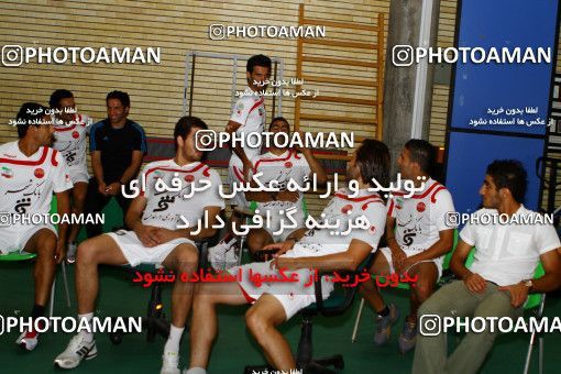 883427, Tehran, Iran, Persepolis Football Team Testing the physicsl readiness of the players on 2011/06/25 at Enghelab Sport Complex
