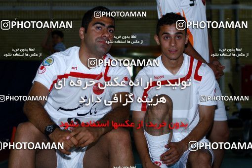 883423, Tehran, Iran, Persepolis Football Team Testing the physicsl readiness of the players on 2011/06/25 at Enghelab Sport Complex