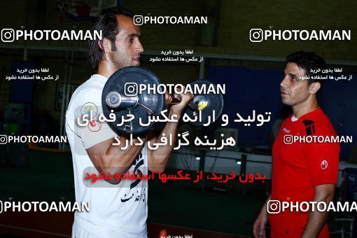 883436, Tehran, Iran, Persepolis Football Team Testing the physicsl readiness of the players on 2011/06/25 at Enghelab Sport Complex