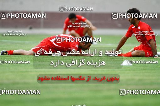 884199, جلسه تمرینی تیم فوتبال پرسپولیس, 1390/04/11, , تهران, ورزشگاه شهید درفشی فر