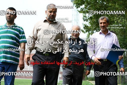 884322, جلسه تمرینی تیم فوتبال پرسپولیس, 1390/04/17, , تهران, ورزشگاه شهید درفشی فر