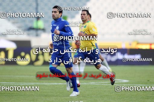 964934, Tehran, [*parameter:4*], لیگ برتر فوتبال ایران، Persian Gulf Cup، Week 16، First Leg، Esteghlal 1 v 2 Sanat Naft Abadan on 2011/12/14 at Azadi Stadium
