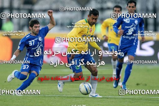 964819, لیگ برتر فوتبال ایران، Persian Gulf Cup، Week 16، First Leg، 2011/12/14، Tehran، Azadi Stadium، Esteghlal 1 - 2 Sanat Naft Abadan