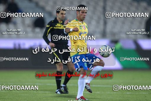 964935, Tehran, [*parameter:4*], لیگ برتر فوتبال ایران، Persian Gulf Cup، Week 16، First Leg، Esteghlal 1 v 2 Sanat Naft Abadan on 2011/12/14 at Azadi Stadium
