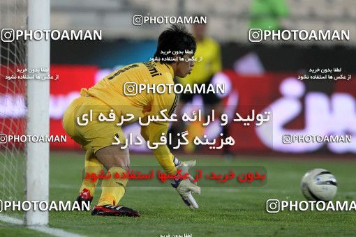 1051983, Tehran, [*parameter:4*], لیگ برتر فوتبال ایران، Persian Gulf Cup، Week 21، Second Leg، Esteghlal 2 v 1 Foulad Khouzestan on 2012/01/25 at Azadi Stadium