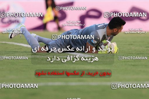 903390, Tehran, Iran, لیگ برتر فوتبال ایران، Persian Gulf Cup، Week 9، First Leg، Sanat Naft Abadan 1 v 0 Naft Tehran on 2017/10/13 at Takhti Stadium Abadan