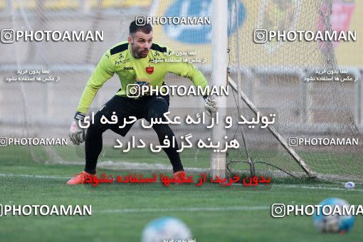 905267, Tehran, , Persepolis Football Team Training Session on 2017/10/13 at Shahid Kazemi Stadium