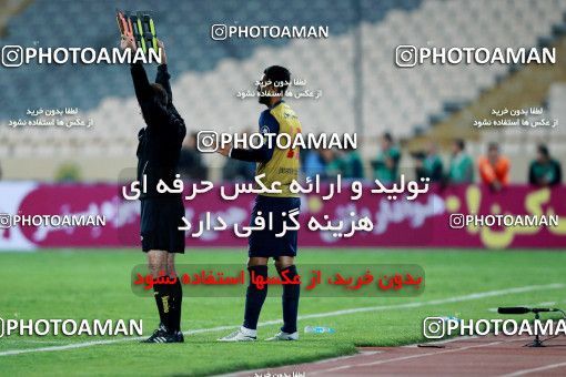 907208, Tehran, , جام حذفی فوتبال ایران, 1/16 stage, Khorramshahr Cup, Persepolis 2 v 0 Naft Tehran on 2017/10/21 at Azadi Stadium