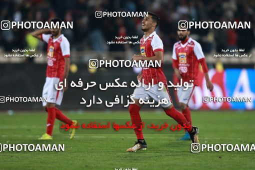 907272, Tehran, , جام حذفی فوتبال ایران, 1/16 stage, Khorramshahr Cup, Persepolis 2 v 0 Naft Tehran on 2017/10/21 at Azadi Stadium