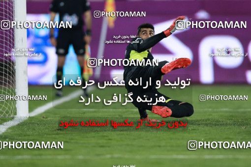 907548, Tehran, , جام حذفی فوتبال ایران, 1/16 stage, Khorramshahr Cup, Persepolis 2 v 0 Naft Tehran on 2017/10/21 at Azadi Stadium
