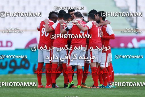 915636, Tehran, , جام حذفی فوتبال ایران, 1/16 stage, Khorramshahr Cup, Persepolis 2 v 0 Naft Tehran on 2017/10/21 at Azadi Stadium