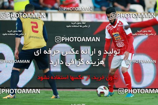 915660, Tehran, , جام حذفی فوتبال ایران, 1/16 stage, Khorramshahr Cup, Persepolis 2 v 0 Naft Tehran on 2017/10/21 at Azadi Stadium