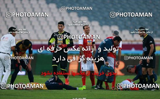 915780, Tehran, , جام حذفی فوتبال ایران, 1/16 stage, Khorramshahr Cup, Persepolis 2 v 0 Naft Tehran on 2017/10/21 at Azadi Stadium
