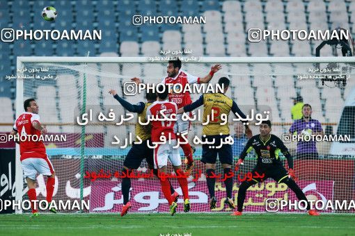 915711, Tehran, , جام حذفی فوتبال ایران, 1/16 stage, Khorramshahr Cup, Persepolis 2 v 0 Naft Tehran on 2017/10/21 at Azadi Stadium