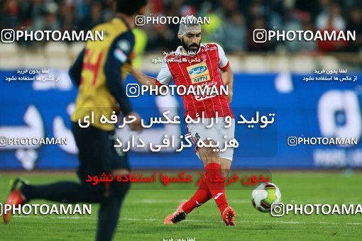 915567, Tehran, , جام حذفی فوتبال ایران, 1/16 stage, Khorramshahr Cup, Persepolis 2 v 0 Naft Tehran on 2017/10/21 at Azadi Stadium