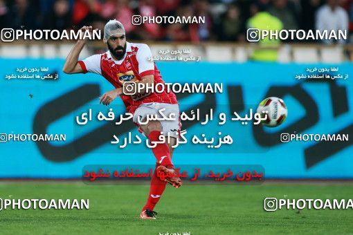 915737, Tehran, , جام حذفی فوتبال ایران, 1/16 stage, Khorramshahr Cup, Persepolis 2 v 0 Naft Tehran on 2017/10/21 at Azadi Stadium