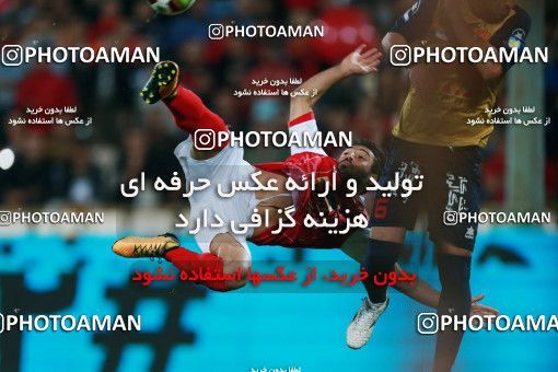 915599, Tehran, , جام حذفی فوتبال ایران, 1/16 stage, Khorramshahr Cup, Persepolis 2 v 0 Naft Tehran on 2017/10/21 at Azadi Stadium
