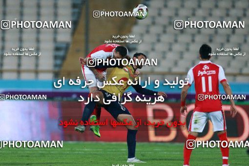 915624, Tehran, , جام حذفی فوتبال ایران, 1/16 stage, Khorramshahr Cup, Persepolis 2 v 0 Naft Tehran on 2017/10/21 at Azadi Stadium