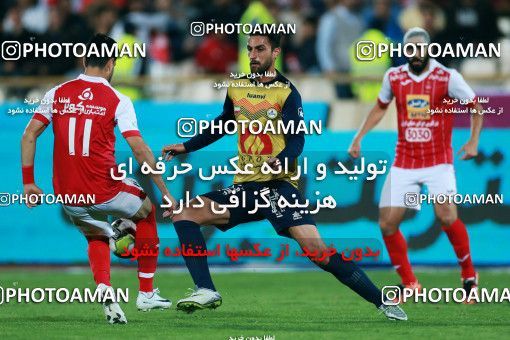 915638, Tehran, , جام حذفی فوتبال ایران, 1/16 stage, Khorramshahr Cup, Persepolis 2 v 0 Naft Tehran on 2017/10/21 at Azadi Stadium