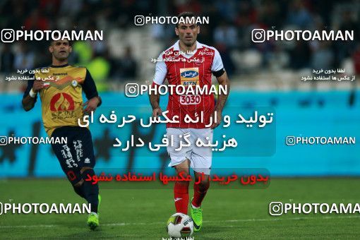 915643, Tehran, , جام حذفی فوتبال ایران, 1/16 stage, Khorramshahr Cup, Persepolis 2 v 0 Naft Tehran on 2017/10/21 at Azadi Stadium