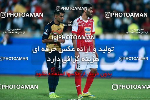 915592, Tehran, , جام حذفی فوتبال ایران, 1/16 stage, Khorramshahr Cup, Persepolis 2 v 0 Naft Tehran on 2017/10/21 at Azadi Stadium