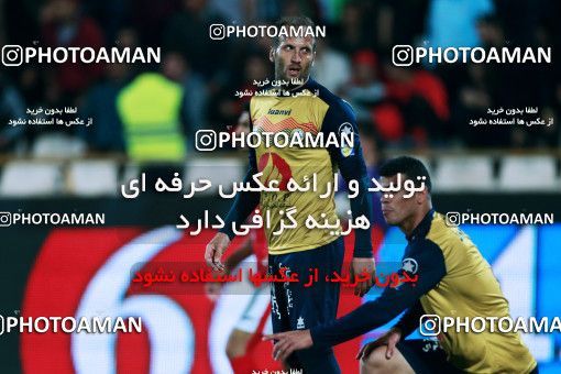915755, Tehran, , جام حذفی فوتبال ایران, 1/16 stage, Khorramshahr Cup, Persepolis 2 v 0 Naft Tehran on 2017/10/21 at Azadi Stadium