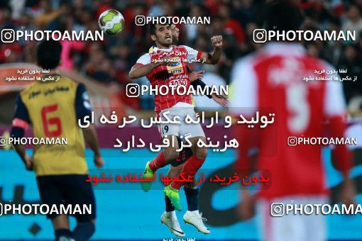 915724, Tehran, , جام حذفی فوتبال ایران, 1/16 stage, Khorramshahr Cup, Persepolis 2 v 0 Naft Tehran on 2017/10/21 at Azadi Stadium