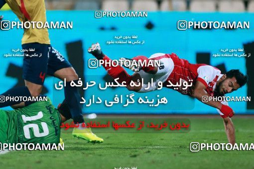915791, Tehran, , جام حذفی فوتبال ایران, 1/16 stage, Khorramshahr Cup, Persepolis 2 v 0 Naft Tehran on 2017/10/21 at Azadi Stadium