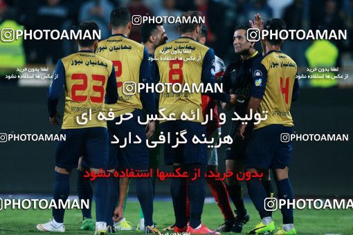 915644, Tehran, , جام حذفی فوتبال ایران, 1/16 stage, Khorramshahr Cup, Persepolis 2 v 0 Naft Tehran on 2017/10/21 at Azadi Stadium