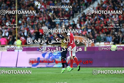 915245, Tehran, , جام حذفی فوتبال ایران, 1/16 stage, Khorramshahr Cup, Persepolis 2 v 0 Naft Tehran on 2017/10/21 at Azadi Stadium