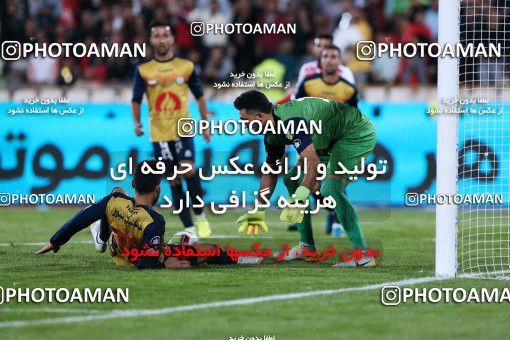 915320, Tehran, , جام حذفی فوتبال ایران, 1/16 stage, Khorramshahr Cup, Persepolis 2 v 0 Naft Tehran on 2017/10/21 at Azadi Stadium