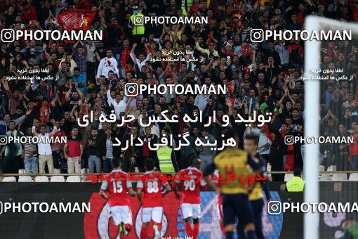 915340, Tehran, , جام حذفی فوتبال ایران, 1/16 stage, Khorramshahr Cup, Persepolis 2 v 0 Naft Tehran on 2017/10/21 at Azadi Stadium