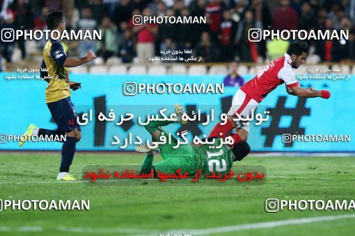 915246, Tehran, , جام حذفی فوتبال ایران, 1/16 stage, Khorramshahr Cup, Persepolis 2 v 0 Naft Tehran on 2017/10/21 at Azadi Stadium