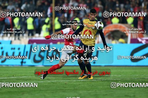915295, Tehran, , جام حذفی فوتبال ایران, 1/16 stage, Khorramshahr Cup, Persepolis 2 v 0 Naft Tehran on 2017/10/21 at Azadi Stadium