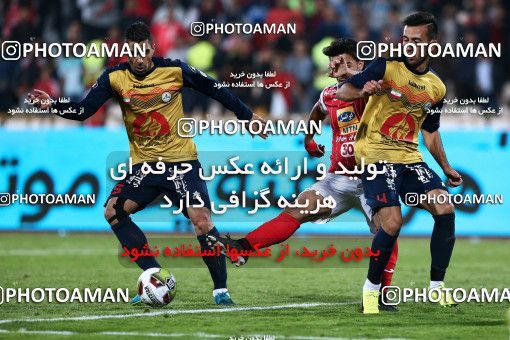915205, Tehran, , جام حذفی فوتبال ایران, 1/16 stage, Khorramshahr Cup, Persepolis 2 v 0 Naft Tehran on 2017/10/21 at Azadi Stadium
