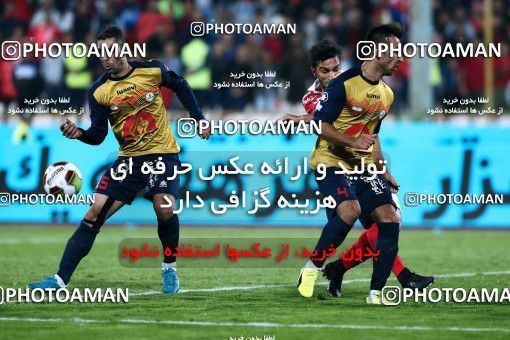 915228, Tehran, , جام حذفی فوتبال ایران, 1/16 stage, Khorramshahr Cup, Persepolis 2 v 0 Naft Tehran on 2017/10/21 at Azadi Stadium