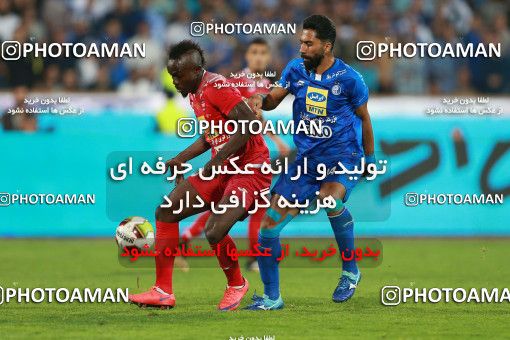 913517, Tehran, [*parameter:4*], لیگ برتر فوتبال ایران، Persian Gulf Cup، Week 10، First Leg، Persepolis 1 v 0 Esteghlal on 2017/10/26 at Azadi Stadium