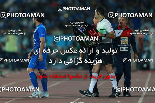 913515, Tehran, [*parameter:4*], لیگ برتر فوتبال ایران، Persian Gulf Cup، Week 10، First Leg، Persepolis 1 v 0 Esteghlal on 2017/10/26 at Azadi Stadium