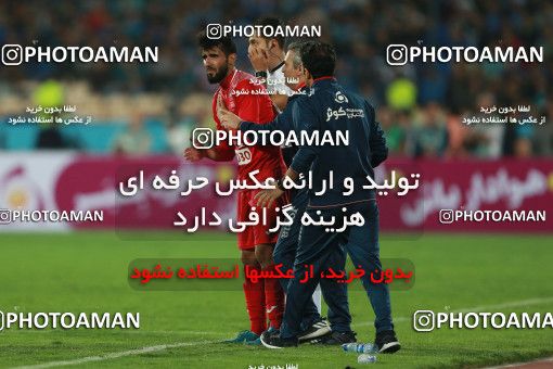 913511, Tehran, [*parameter:4*], لیگ برتر فوتبال ایران، Persian Gulf Cup، Week 10، First Leg، Persepolis 1 v 0 Esteghlal on 2017/10/26 at Azadi Stadium