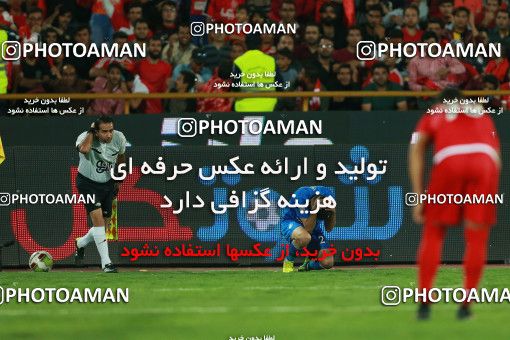 913818, Tehran, [*parameter:4*], لیگ برتر فوتبال ایران، Persian Gulf Cup، Week 10، First Leg، Persepolis 1 v 0 Esteghlal on 2017/10/26 at Azadi Stadium