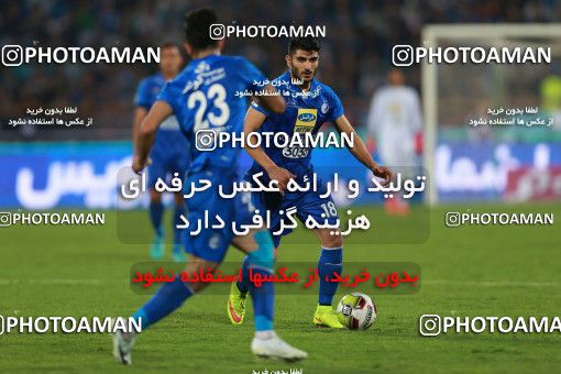 913829, Tehran, [*parameter:4*], لیگ برتر فوتبال ایران، Persian Gulf Cup، Week 10، First Leg، Persepolis 1 v 0 Esteghlal on 2017/10/26 at Azadi Stadium