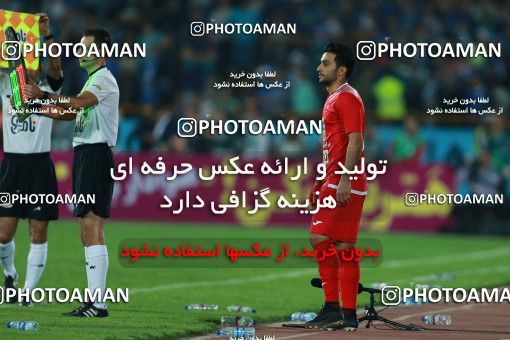 913824, Tehran, [*parameter:4*], لیگ برتر فوتبال ایران، Persian Gulf Cup، Week 10، First Leg، Persepolis 1 v 0 Esteghlal on 2017/10/26 at Azadi Stadium