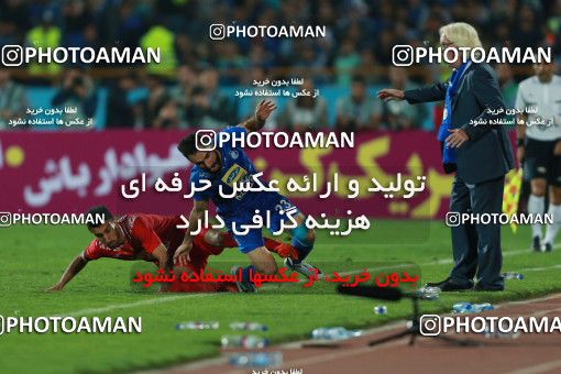 913890, Tehran, [*parameter:4*], لیگ برتر فوتبال ایران، Persian Gulf Cup، Week 10، First Leg، Persepolis 1 v 0 Esteghlal on 2017/10/26 at Azadi Stadium