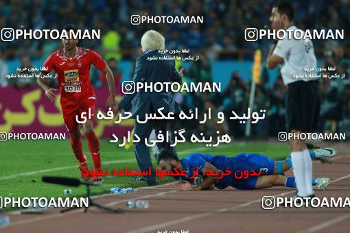 913841, Tehran, [*parameter:4*], لیگ برتر فوتبال ایران، Persian Gulf Cup، Week 10، First Leg، Persepolis 1 v 0 Esteghlal on 2017/10/26 at Azadi Stadium