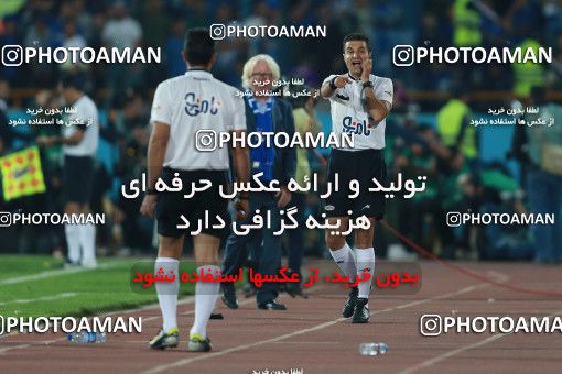 913907, Tehran, [*parameter:4*], لیگ برتر فوتبال ایران، Persian Gulf Cup، Week 10، First Leg، Persepolis 1 v 0 Esteghlal on 2017/10/26 at Azadi Stadium