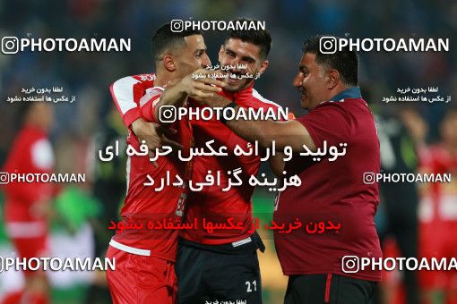 913938, Tehran, [*parameter:4*], لیگ برتر فوتبال ایران، Persian Gulf Cup، Week 10، First Leg، Persepolis 1 v 0 Esteghlal on 2017/10/26 at Azadi Stadium