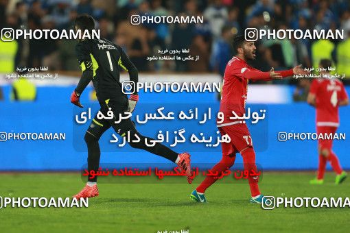 914017, Tehran, [*parameter:4*], لیگ برتر فوتبال ایران، Persian Gulf Cup، Week 10، First Leg، Persepolis 1 v 0 Esteghlal on 2017/10/26 at Azadi Stadium
