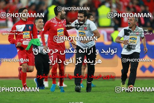 913943, Tehran, [*parameter:4*], لیگ برتر فوتبال ایران، Persian Gulf Cup، Week 10، First Leg، Persepolis 1 v 0 Esteghlal on 2017/10/26 at Azadi Stadium